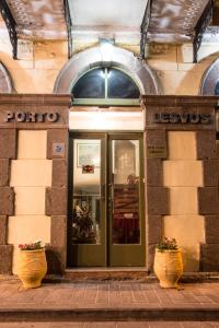 Exteriér alebo vchod do ubytovania Porto Lesvos hotel