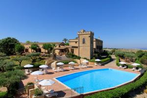 Hotel Baglio Oneto dei Principi di San Lorenzo - Luxury Wine Resort内部或周边的泳池