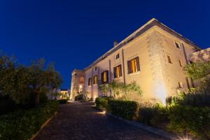 Hotel Baglio Oneto dei Principi di San Lorenzo - Luxury Wine Resort外面的花园
