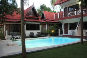 Bassein majutusasutuses Chaweng Noi Resort või selle lähedal