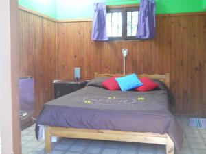 Giường trong phòng chung tại Andamundos Hostel