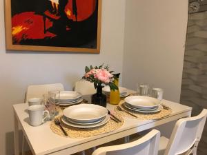 Fotografia z galérie ubytovania Rent0nline Hoża Apartment Center Metro vo Varšave