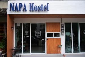 Certifikát, hodnocení, plakát nebo jiný dokument vystavený v ubytování Napa Hostel Samrong Station