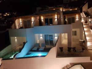 A piscina localizada em Avra Mykonos ou nos arredores
