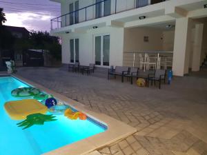 Bazén v ubytování Cool Breeze - Mamaia Nord nebo v jeho okolí
