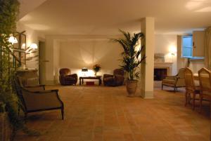 A seating area at B&B Pieve Degli Artisti