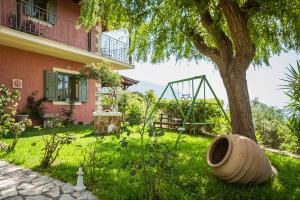 Vonkajšia záhrada v ubytovaní Best Kefalonia villas - charming 3 bedroom villa Gardenia