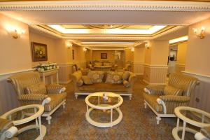 Lounge atau bar di Demir Hotel