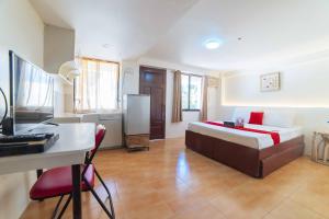 Gallery image of RedDoorz @ Ledesco Avenue Lapaz Iloilo in Iloilo City