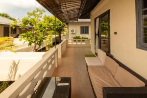 Gallery image of Aussieland Bungalows in Lamai