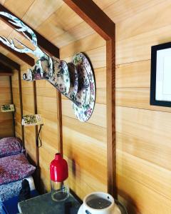 Afbeelding uit fotogalerij van Les cabanes de Vallis Clausa in Saumane-de-Vaucluse