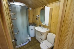 Ванна кімната в Shishkinn Resort&Spa