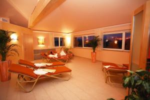 Posezení v ubytování Hotel Restaurant Marko
