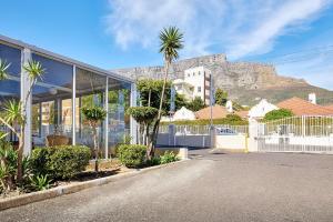 Gallery image of First Group Mount Sierra in Cape Town