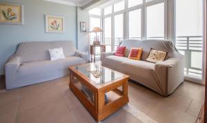 Posedenie v ubytovaní Apartamento Paseo Maritimo 27