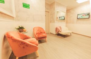 A seating area at Hostal Pio Centro