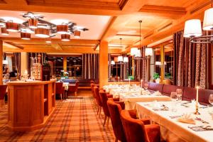 Restaurace v ubytování Hotel Tirolerhof 4 Sterne Superior