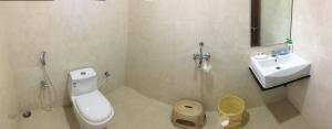 Mango Valley Resort Ganpatipule的一间浴室