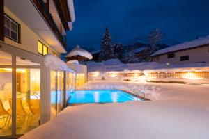 Bazén v ubytování Hotel Guggenberger nebo v jeho okolí