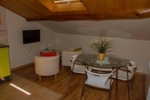A television and/or entertainment centre at RURAL PRADO