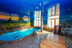 Bazén v ubytování Sadyba u Halyny Sunrise nebo v jeho okolí