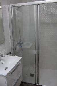 Kúpeľňa v ubytovaní Apartamentos Angelita Plaza Beach