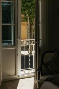 Balkón nebo terasa v ubytování Hôtel Boutique Cézanne centre Aix-en-Provence