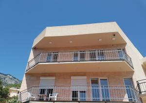 Balkón nebo terasa v ubytování APARTMANI MARIJA