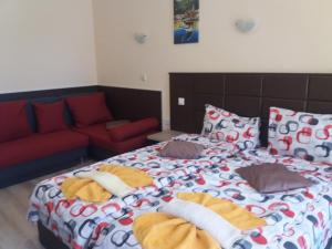 A bed or beds in a room at Hotel Sirena