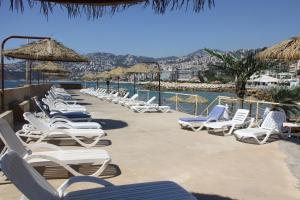 Gallery image of Lamedina Hotel & Resort in Jounieh
