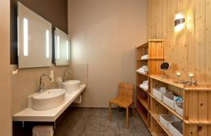 Koupelna v ubytování Hotel Am Grudenberg + 37 fotografií