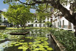 Ein Garten an der Unterkunft The Sukhothai Bangkok