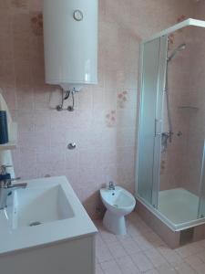 Koupelna v ubytování Apartmani Frano