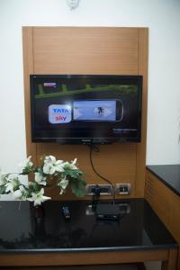 TV a/nebo společenská místnost v ubytování Moskva Hotel