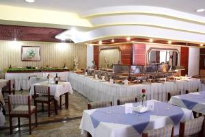 Ресторан / й інші заклади харчування у Hotel Dona Beja
