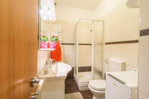 Kúpeľňa v ubytovaní Apartment Runko in Villa Emilia + 11 fotografií