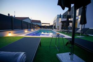 Bazén v ubytovaní Villa Terrazza alebo v jeho blízkosti
