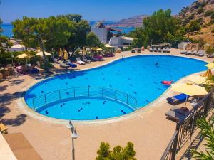 Bazén v ubytovaní Blue Vision Luxury House alebo v jeho blízkosti