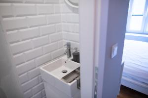 Vonios kambarys apgyvendinimo įstaigoje MAGIC GARDEN ZAGREB CENTER