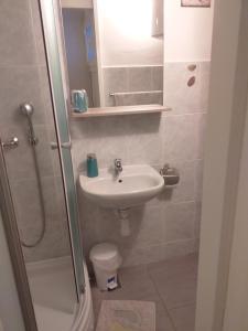 Koupelna v ubytování Apartments & room Ivica Split