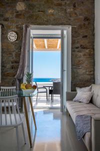 Gallery image of Mykonos4Islands Seaside Apartments in Kalo Livadi