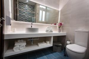 Bilik mandi di The Shipwright's Lodge