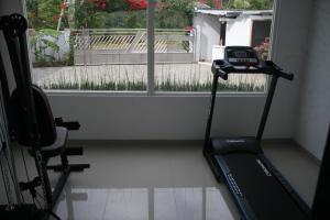 The fitness center and/or fitness facilities at Silver Fern Beach Retreat