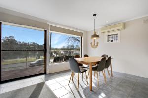 Φωτογραφία από το άλμπουμ του Hybiscus Waterfront Apartments σε Lakes Entrance