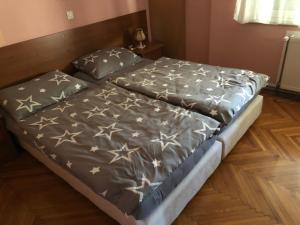 Postel nebo postele na pokoji v ubytování Villa Vidovic Apartments Bella Vista Mare