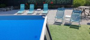 The swimming pool at or close to Cuorematto