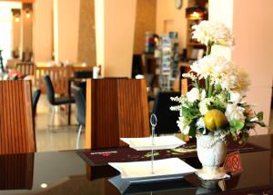 Restaurace v ubytování Breezotel - SHA Certified