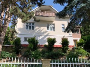 Vonkajšia záhrada v ubytovaní Vila Linda