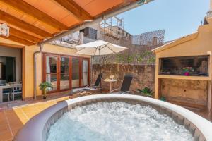 Patio nebo venkovní prostory v ubytování Holiday Home S'Arraval