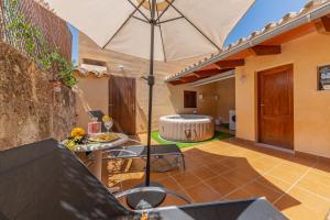 Patio nebo venkovní prostory v ubytování Holiday Home S'Arraval